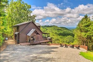 Cabin-in-North-Carolina-good-2-view